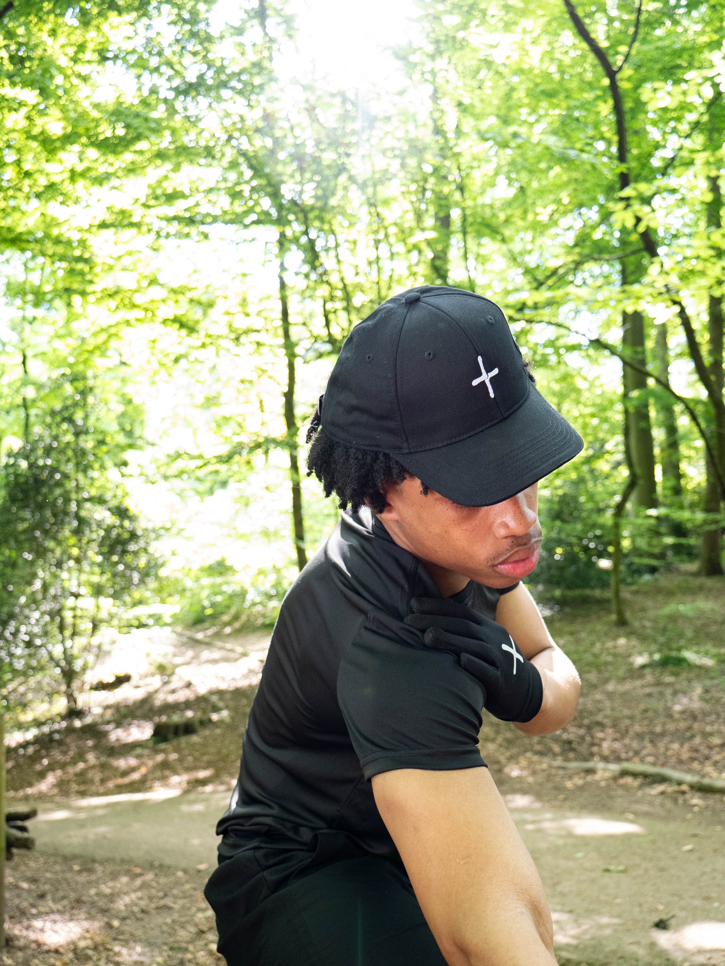 Casquette Noire « Jésus est Roi »